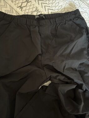 Zara women’s parachute Black Elastic-Waist Jogger Pants